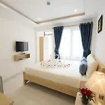 Ha Noi Holiday Center Hotel