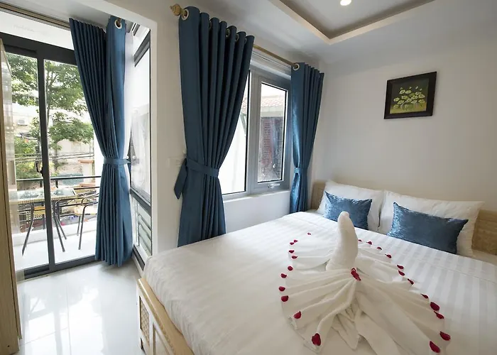 Ha Noi Holiday Center Hotel