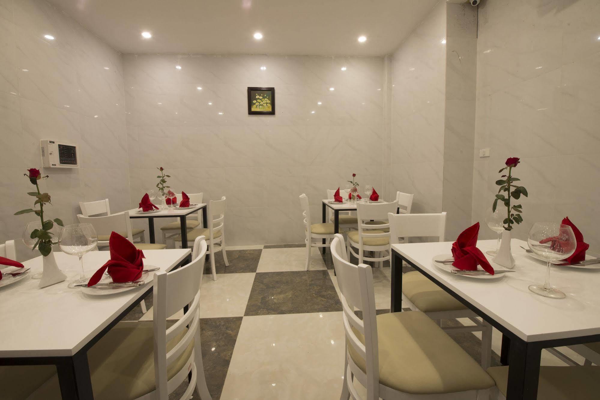 Ha Noi Holiday Center Hotel