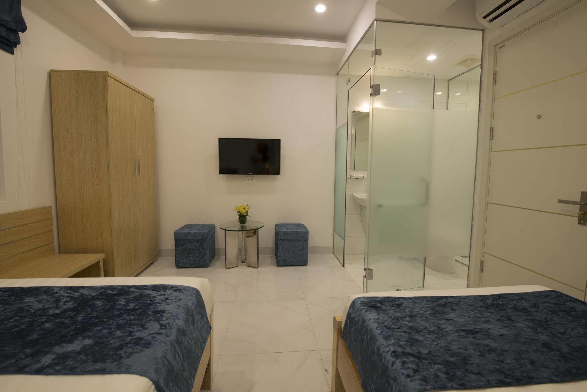 Ha Noi Holiday Center Hotel 3*