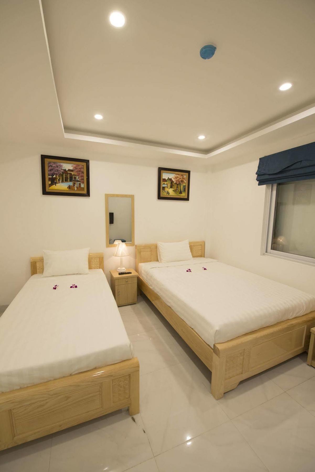 Ha Noi Holiday Center Hotel